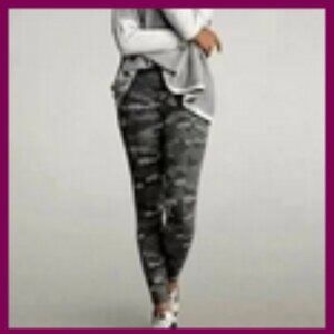 NWOT CAbi ATC Camo Leggings Small